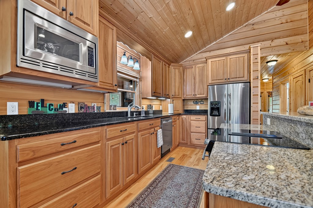 536 Delta Way Blue Ridge, GA 30513 - Photo 15 of 70