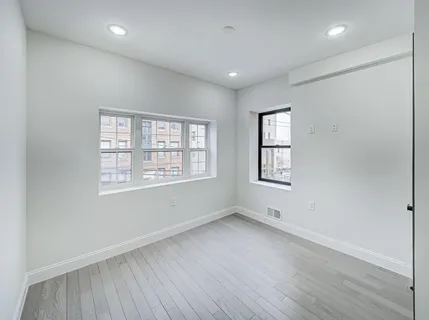 $710,000 | 133 Clifton Place, Unit 3, Jersey City, NJ 07304
