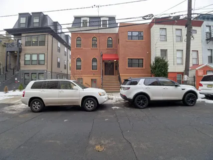 $710,000 | 133 Clifton Place, Unit 3, Jersey City, NJ 07304