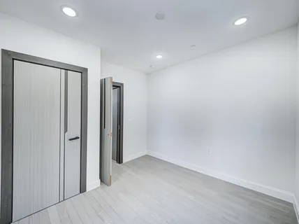 $710,000 | 133 Clifton Place, Unit 3, Jersey City, NJ 07304
