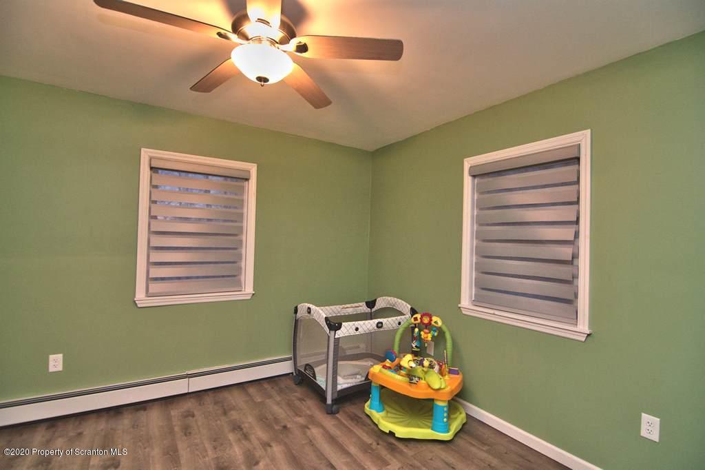 207 Arnolds Road Jermyn, PA 18433 - Photo 10 of 29 Gallery Image 10