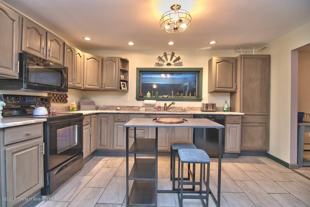 207 Arnolds Road Jermyn, PA 18433 - Photo 5 of 29 Gallery Image 5