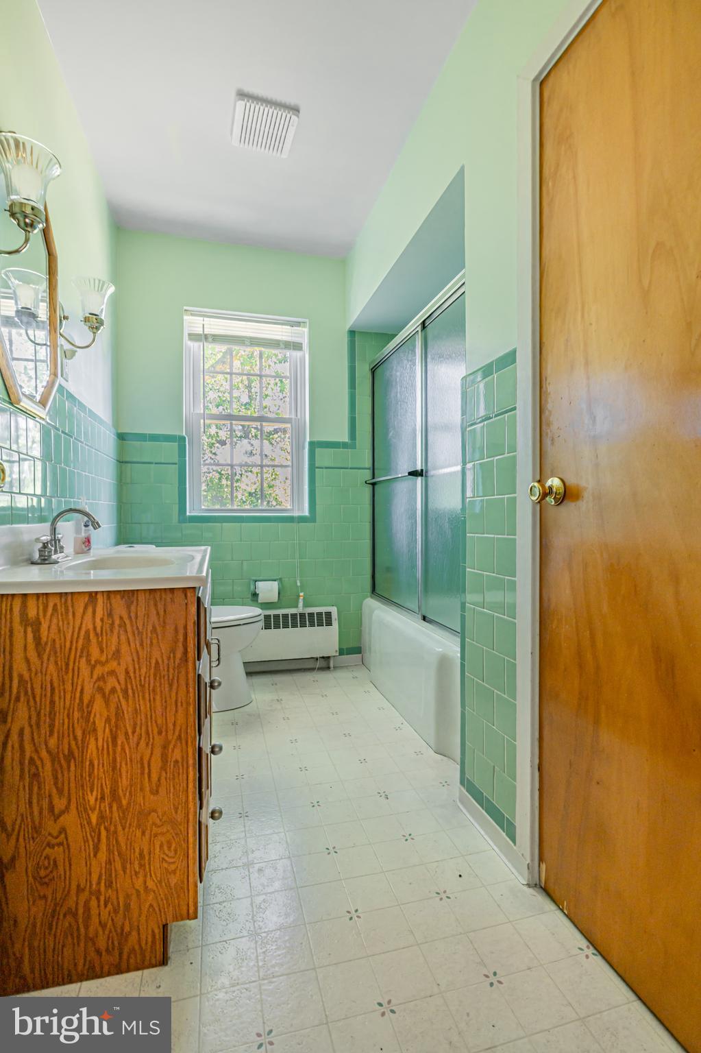16 East Factory Road Berlin, NJ 08009 - Photo 7 of 13 a bathroom with a sink toilet and shower