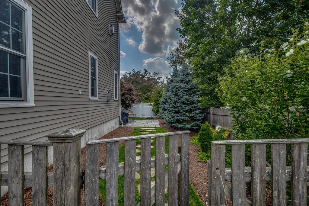 93 School Street Lexington, MA 02421 - Photo 27 of 29