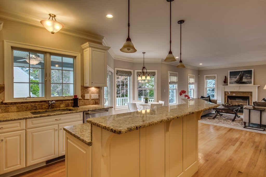 93 School Street Lexington, MA 02421 - Photo 3 of 29