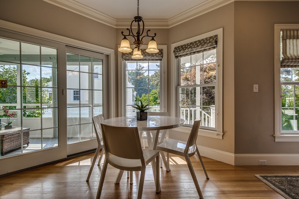 93 School Street Lexington, MA 02421 - Photo 5 of 29
