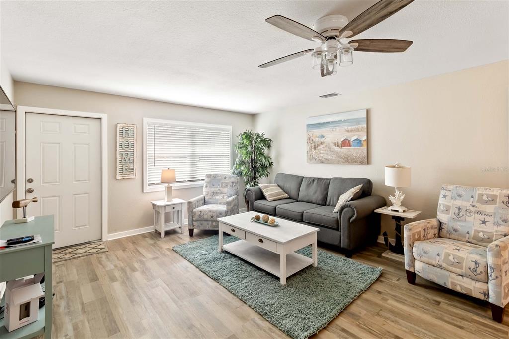 526 Conrad Road Venice, FL 34293 - Photo 9 of 27