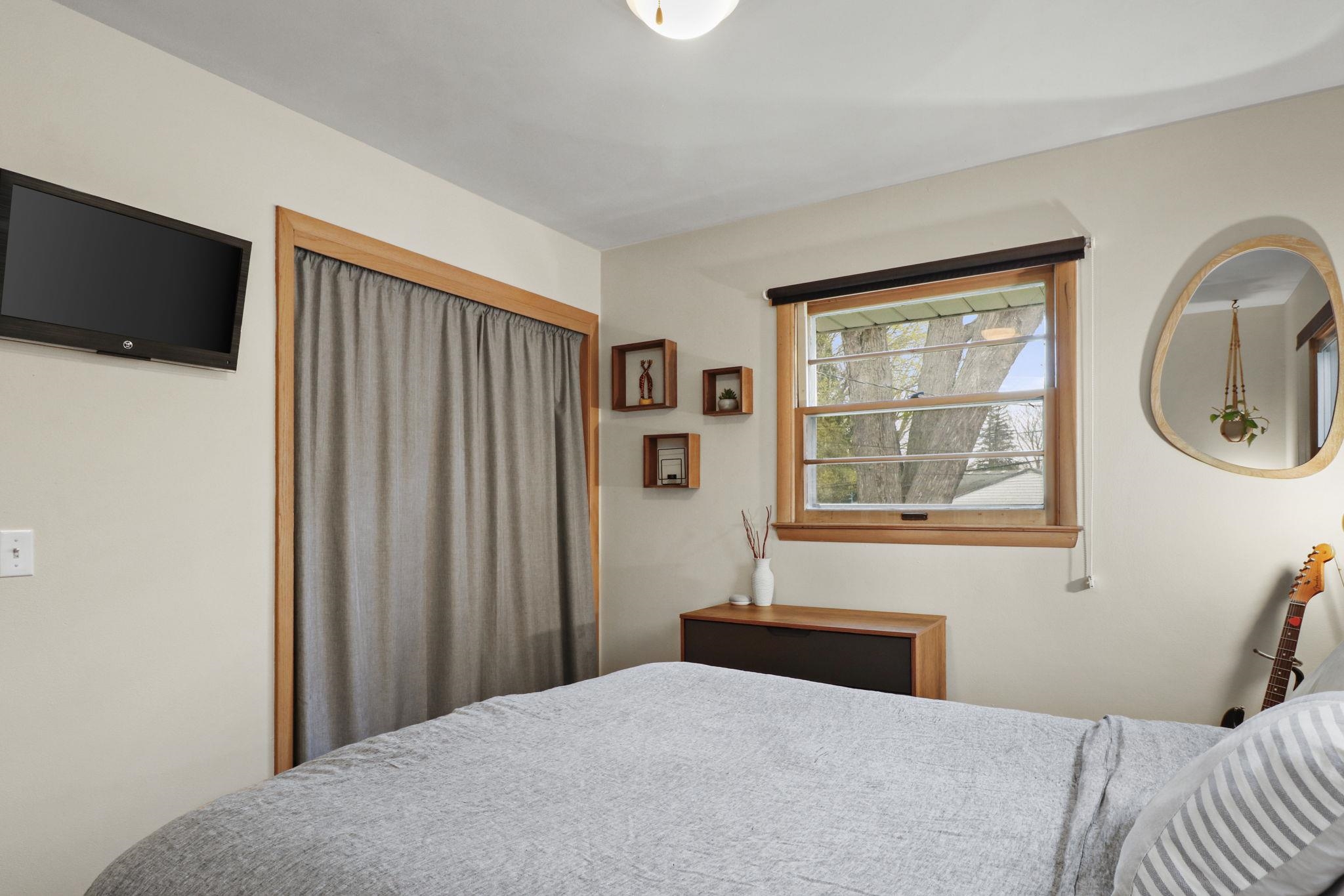 914 Nancy Lane Madison, WI 53704 - Photo 17 of 35