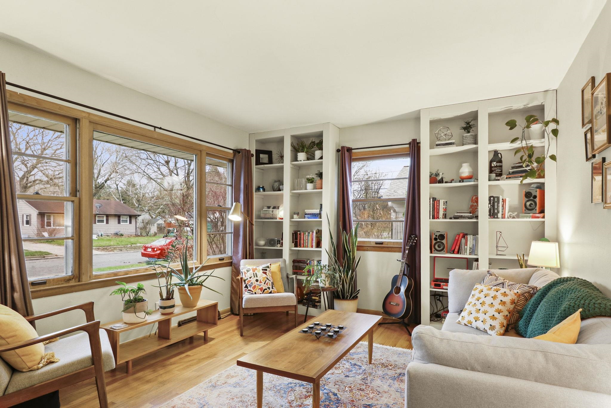 914 Nancy Lane Madison, WI 53704 - Photo 2 of 35