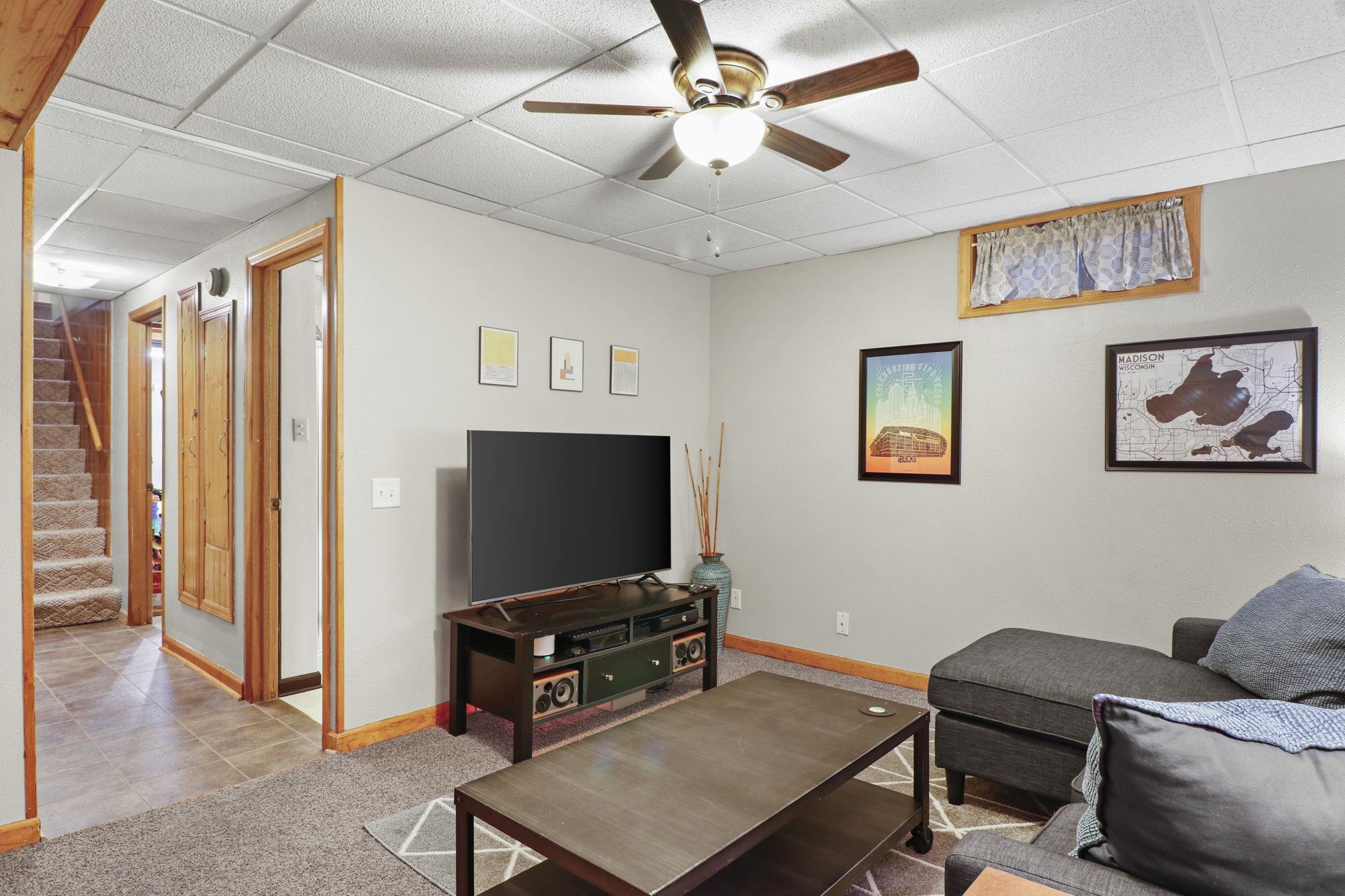 914 Nancy Lane Madison, WI 53704 - Photo 23 of 35