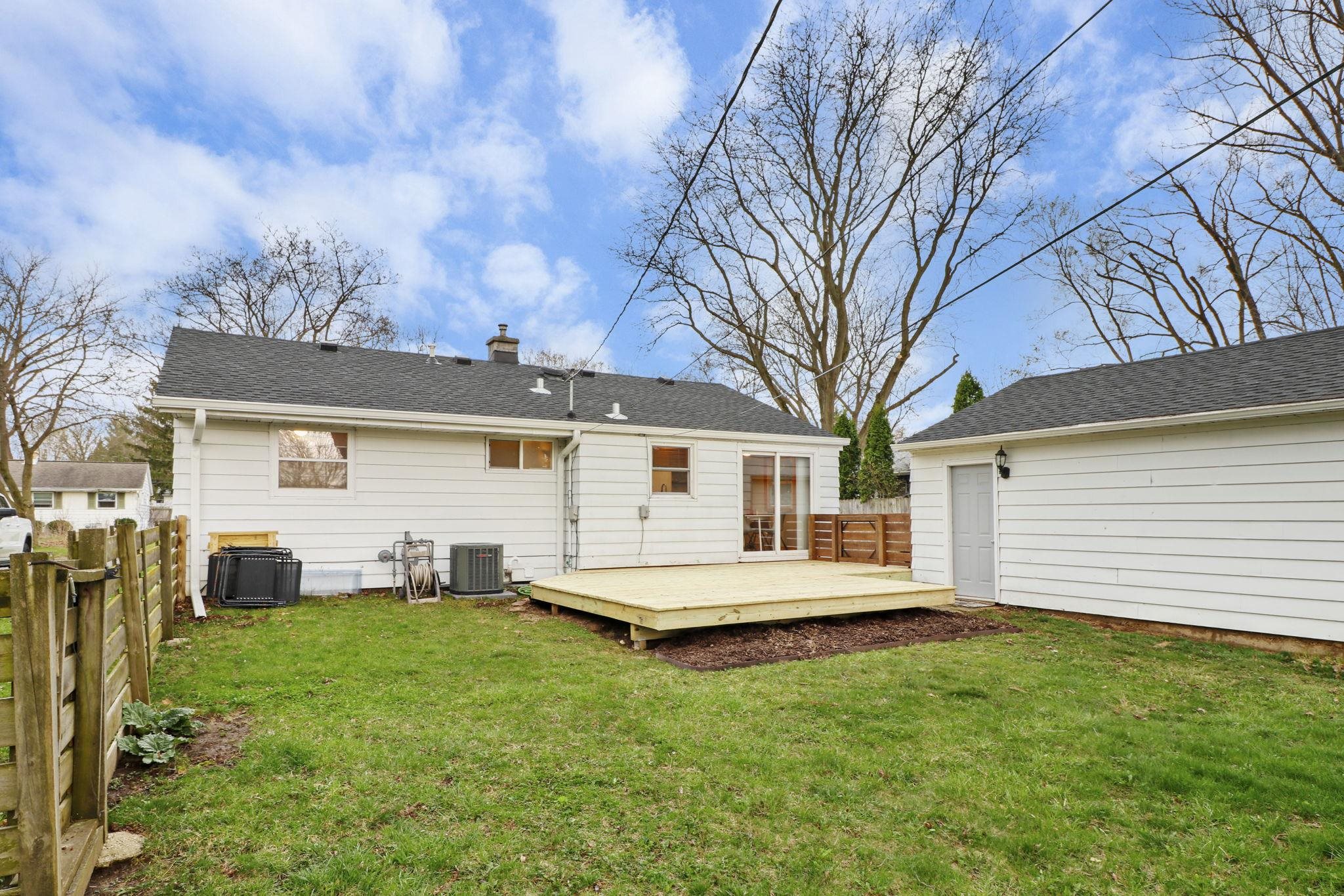 914 Nancy Lane Madison, WI 53704 - Photo 27 of 35