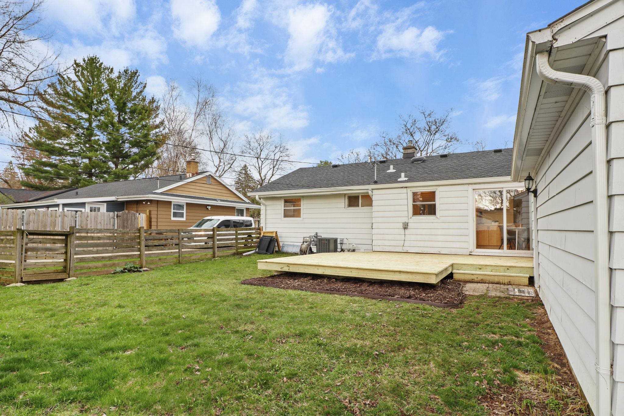 914 Nancy Lane Madison, WI 53704 - Photo 29 of 35
