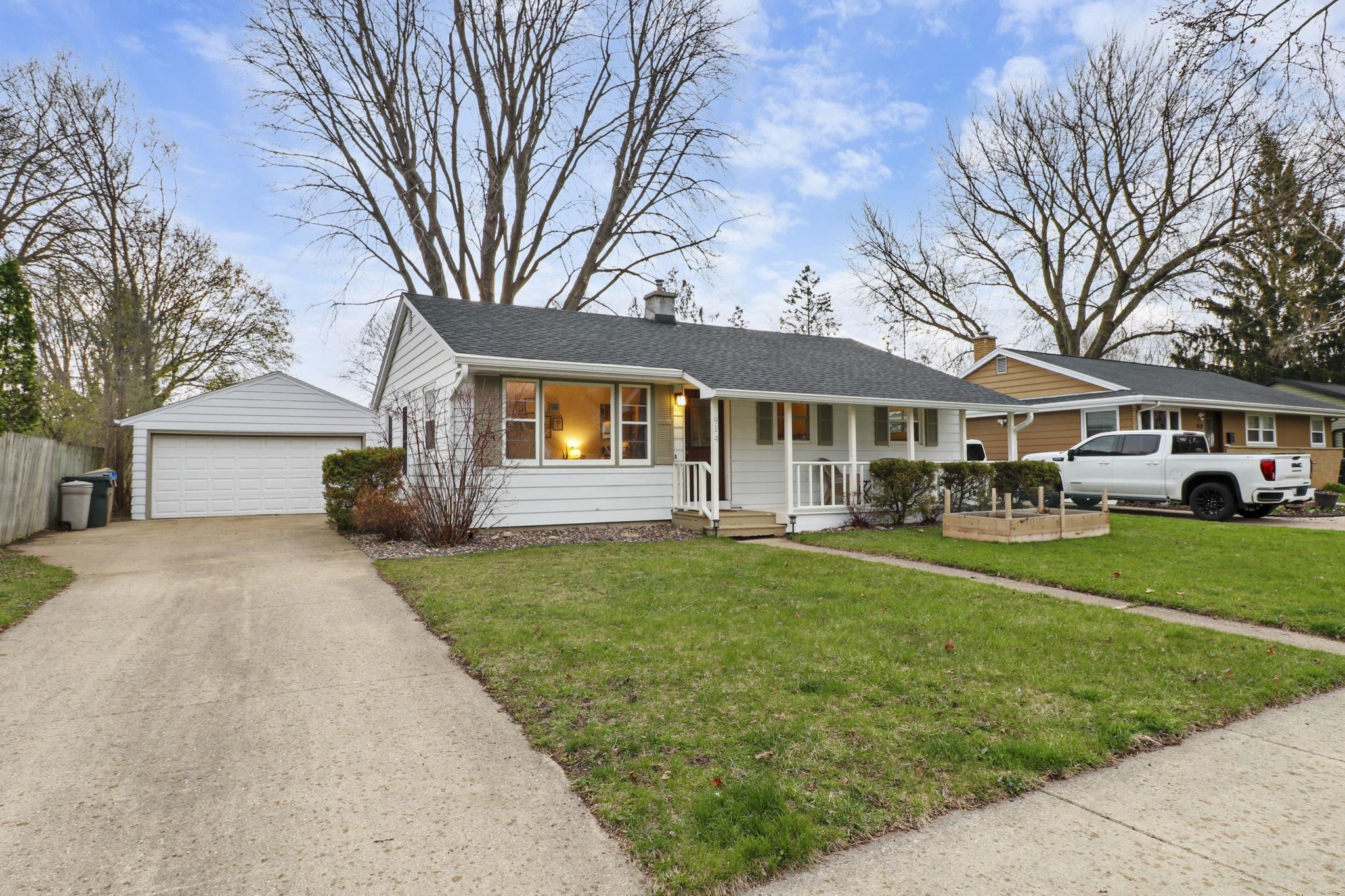 914 Nancy Lane Madison, WI 53704 - Photo 33 of 35