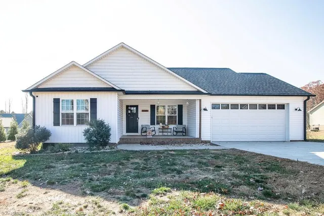 $369,000 | 154 Gracyn Lane, Thomasville, NC 27360