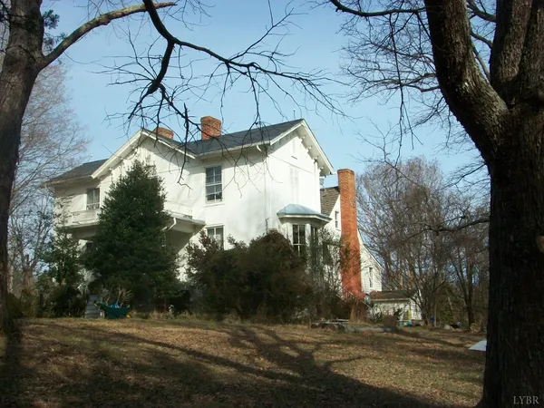 $995,000 | 55 High Meadows Lane, Scottsville, VA 24590