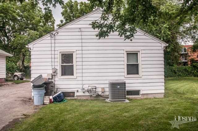 2530 Greenway Road Fort Wayne, IN 46805 - Photo 3 of 27 Gallery Image 3