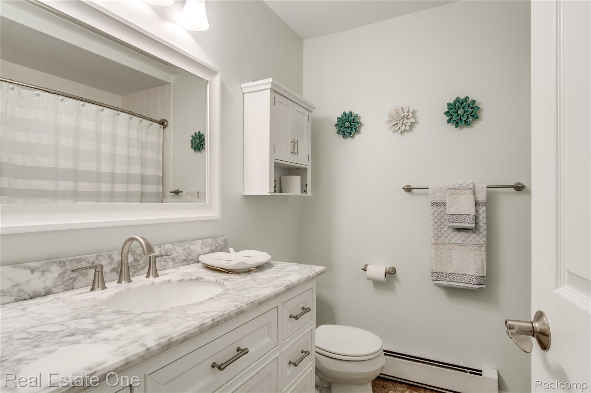 445 Martindale Road Milford, MI 48381 - Photo 38 of 52 Interiors (16 of 33).jpg