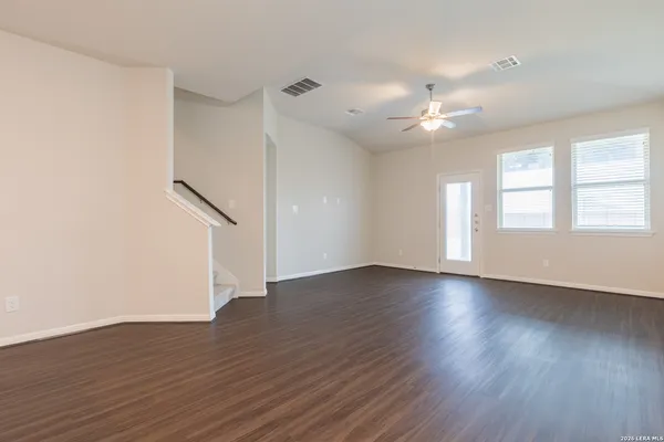 $2,600 | 13221 Badlands Way, St. Hedwig, TX 78152