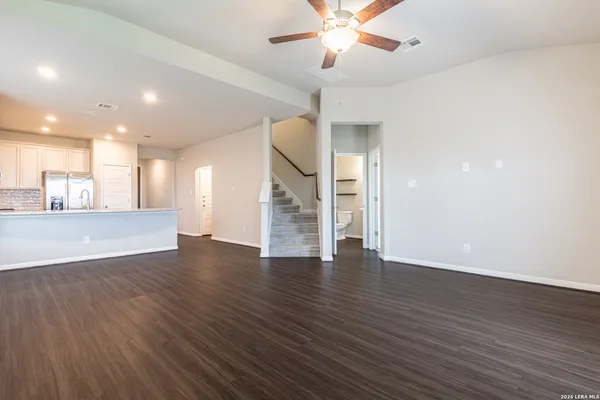 $2,600 | 13221 Badlands Way, St. Hedwig, TX 78152
