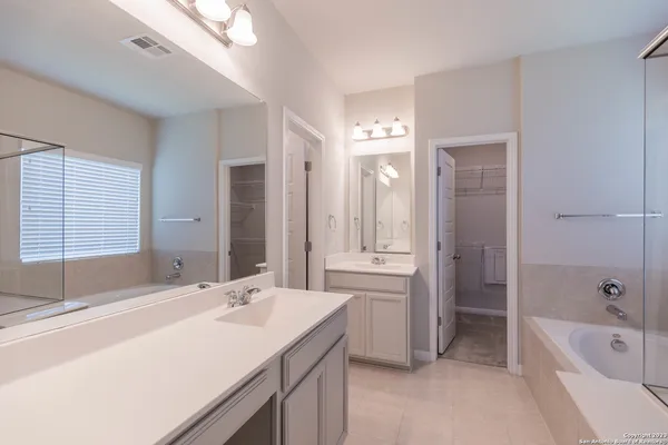 $2,600 | 13221 Badlands Way, St. Hedwig, TX 78152