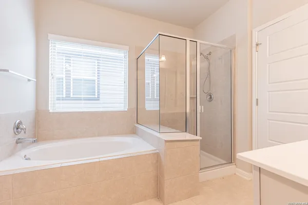 $2,600 | 13221 Badlands Way, St. Hedwig, TX 78152