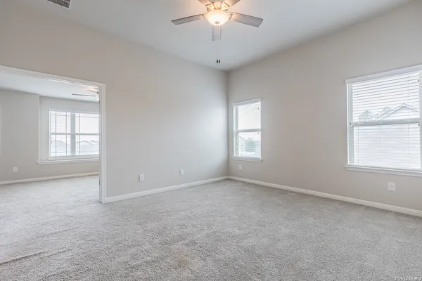 $2,600 | 13221 Badlands Way, St. Hedwig, TX 78152