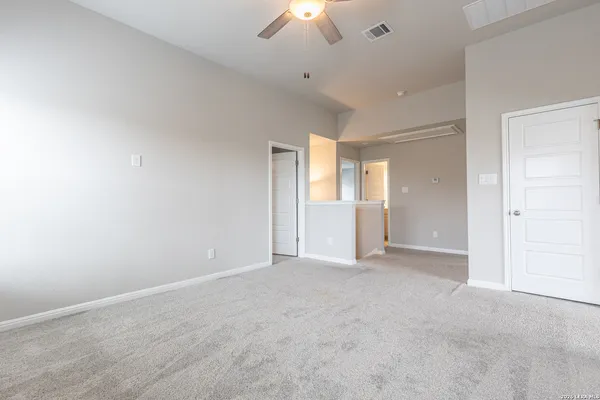 $2,600 | 13221 Badlands Way, St. Hedwig, TX 78152