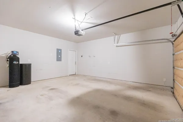 $2,600 | 13221 Badlands Way, St. Hedwig, TX 78152