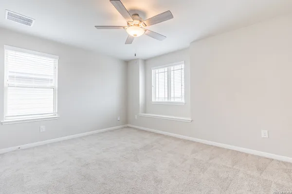 $2,600 | 13221 Badlands Way, St. Hedwig, TX 78152