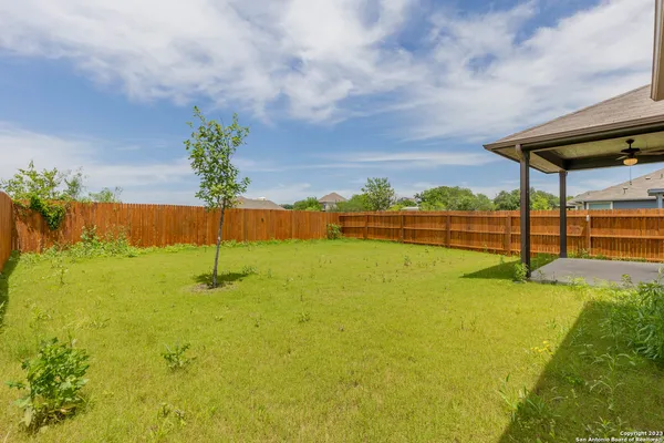 $2,600 | 13221 Badlands Way, St. Hedwig, TX 78152