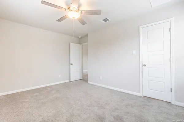 $2,600 | 13221 Badlands Way, St. Hedwig, TX 78152