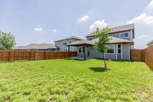 $2,600 | 13221 Badlands Way, St. Hedwig, TX 78152