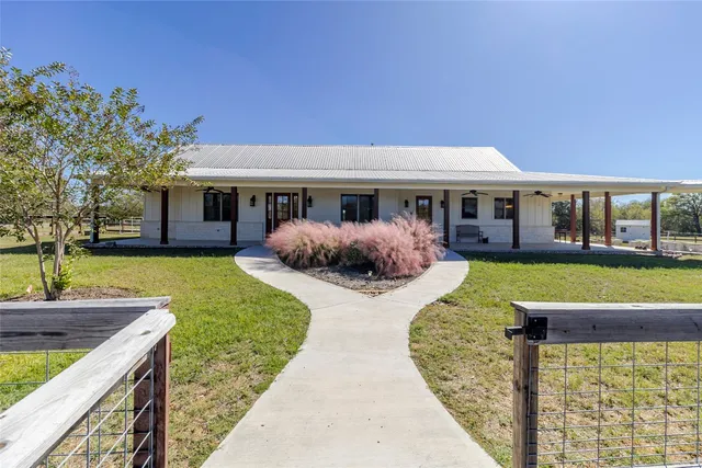 $1,677,000 | 397 Glass Lane, Bastrop, TX 78602