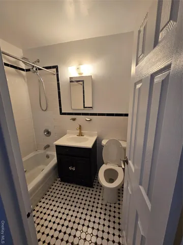 $2,927 | 34-12 113th Street, Unit 8G | North Corona