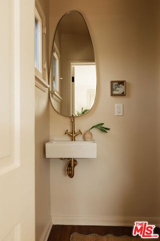 $1,302,000 | 5661 Pickford Street, Los Angeles, CA 90019