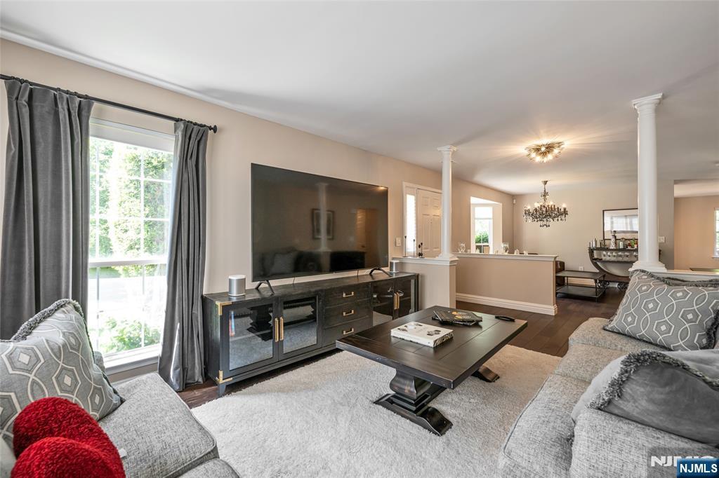 416 Green Mountain Road Mahwah, NJ 07430 - Photo 5 of 30