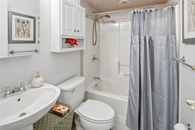 $375,000 | 200 Roger Williams Avenue, Unit 201, East Providence, RI 02916