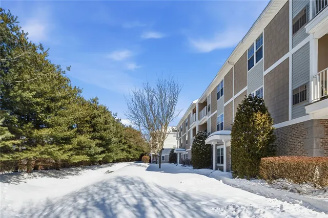 $375,000 | 200 Roger Williams Avenue, Unit 201, East Providence, RI 02916