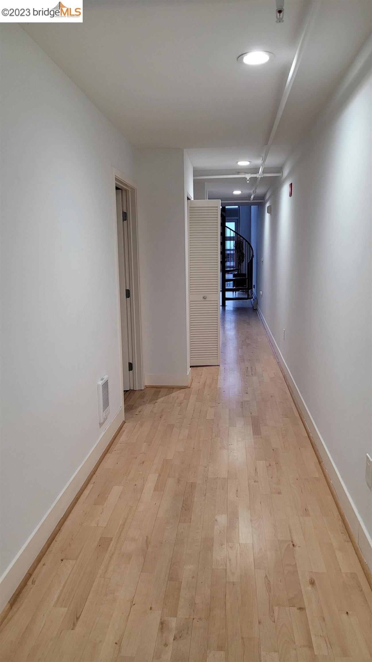 311 Oak Street, Unit PH27 Oakland, CA 94607 - Photo 11 of 21 a view of empty room