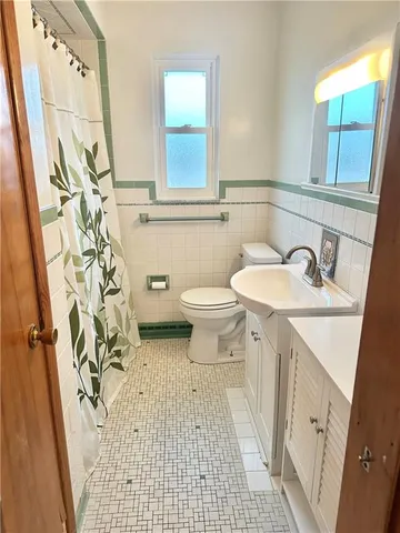 $229,000 | 2500 Lynnrose Drive, Irwin, PA 15642