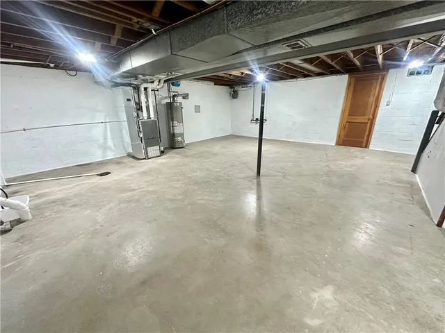 $229,000 | 2500 Lynnrose Drive, Irwin, PA 15642