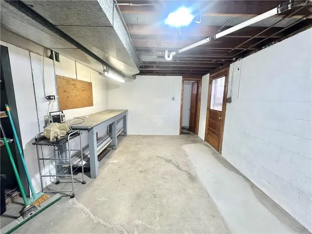 $229,000 | 2500 Lynnrose Drive, Irwin, PA 15642