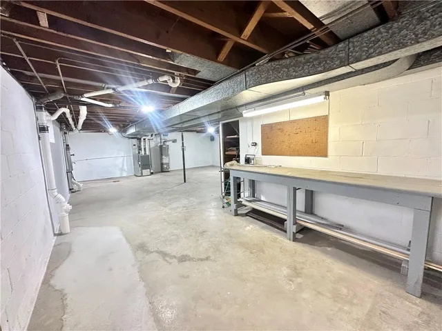 $229,000 | 2500 Lynnrose Drive, Irwin, PA 15642