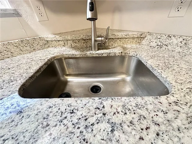 $229,000 | 2500 Lynnrose Drive, Irwin, PA 15642