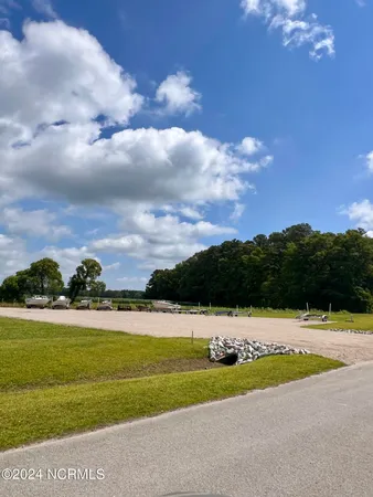 $459,500 | 970 Winfield Lane, Pinetown, NC 27865