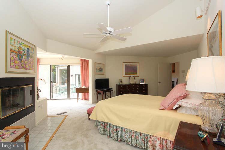 11578 Lake Newport Road Reston, VA 20194 - Photo 20 of 30 Bedroom (Master)