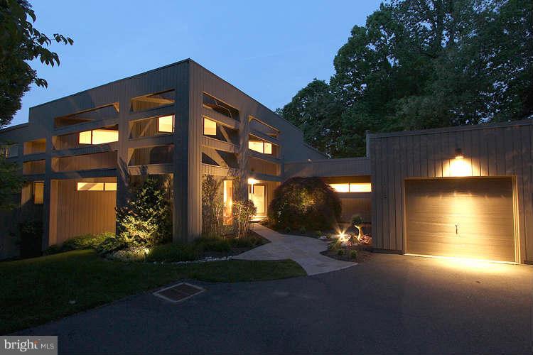 11578 Lake Newport Road Reston, VA 20194 - Photo 3 of 30 Exterior (Front)