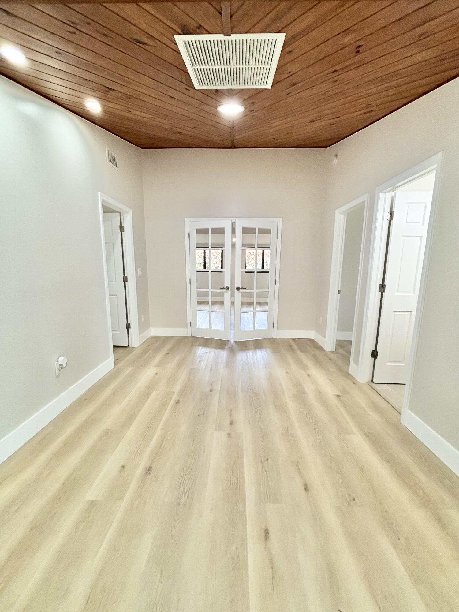 14 Southeast Paddock Circle Jupiter, FL 33469 - Photo 22 of 45 IMG_3059