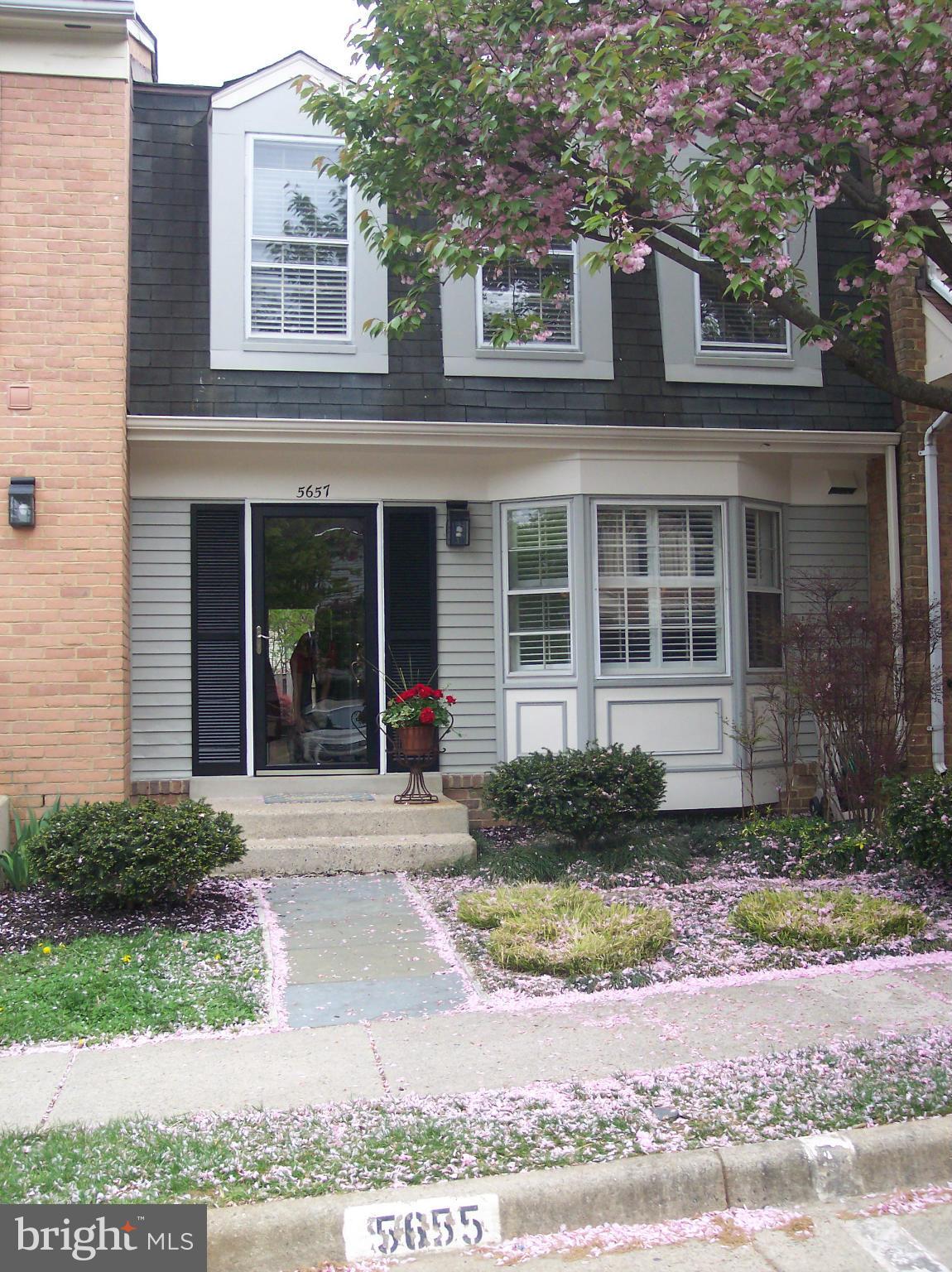 5657 Ridge View Drive Alexandria, VA 22310 - Photo 1 of 19 Exterior (Front)