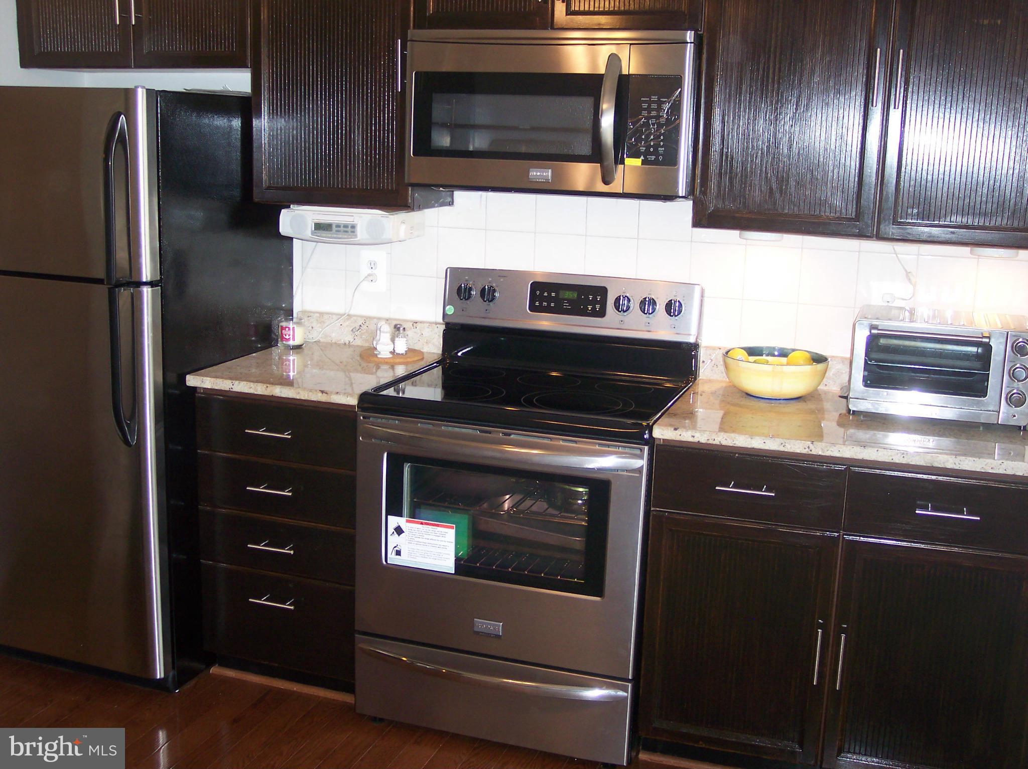 5657 Ridge View Drive Alexandria, VA 22310 - Photo 5 of 19 Kitchen